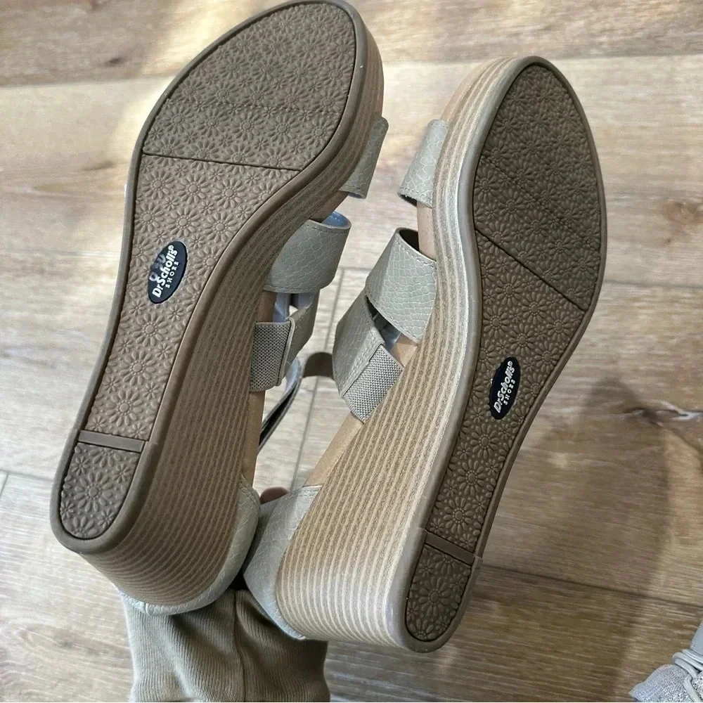 Dr. Scholl's Women's Wedge Sandal Faux Leather Grey Snake Print Size 10M GUC